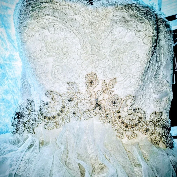 New (Never Worn) Enzoani- Ghislaine Designer Wedding Dress